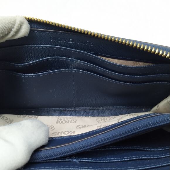 Michael Kors Black Leather Zip Around Credit Card Wallet - Picture 7 of 16